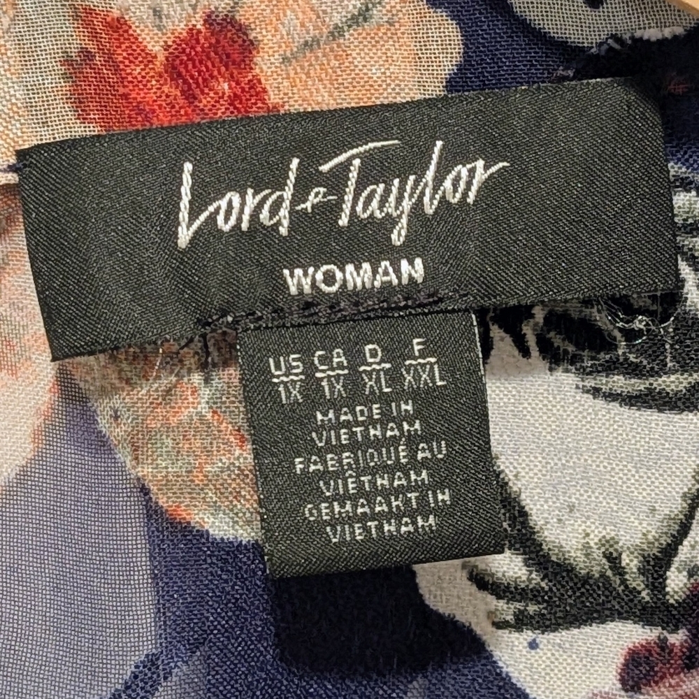 EUC Lord & Taylor 1X Navy Blue Sheer Keyhole Back Blouse with Floral Appliques - Picture 4 of 5